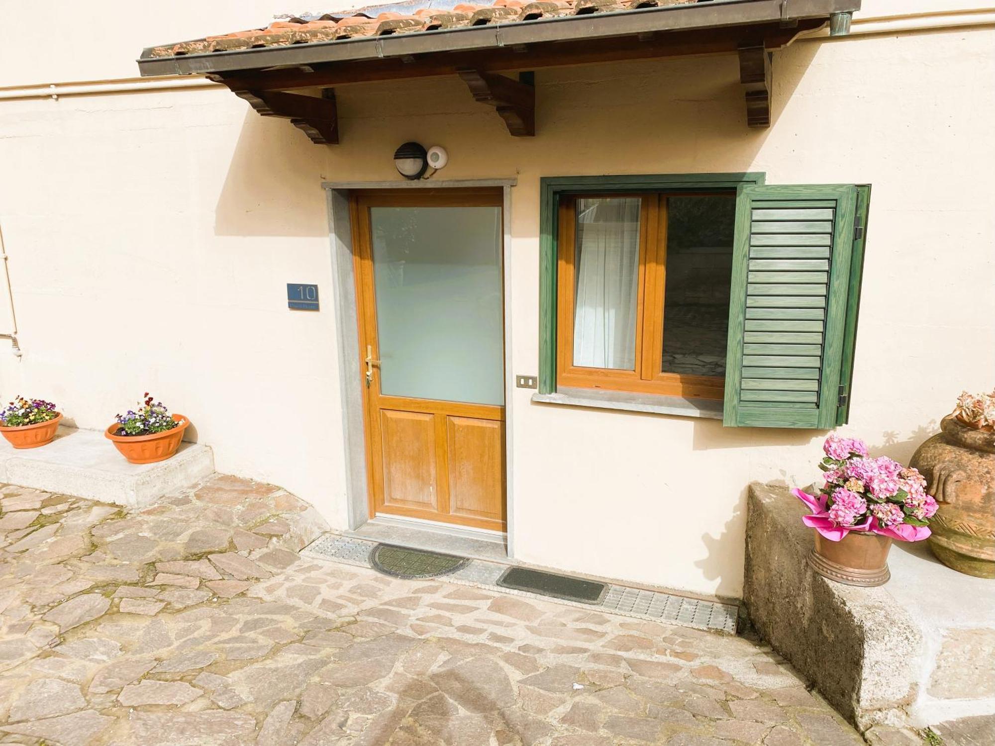 Chiara House Apartment Barga Exterior foto